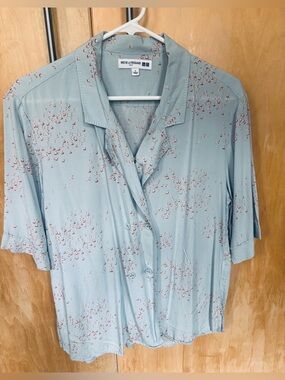 Ines De La Fressange (Uniqlo) women’s small blouse, light blue flamingo print